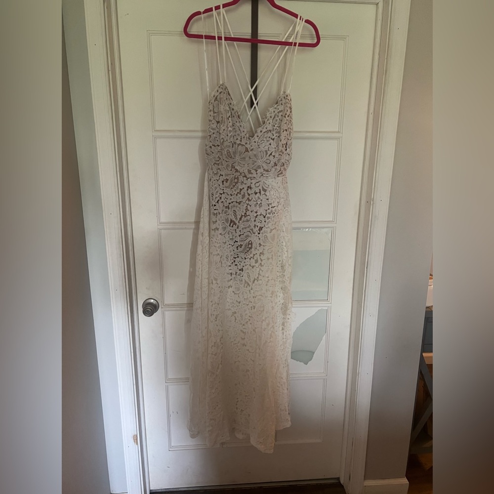 Lulus Brand New with Tags Wedding dress